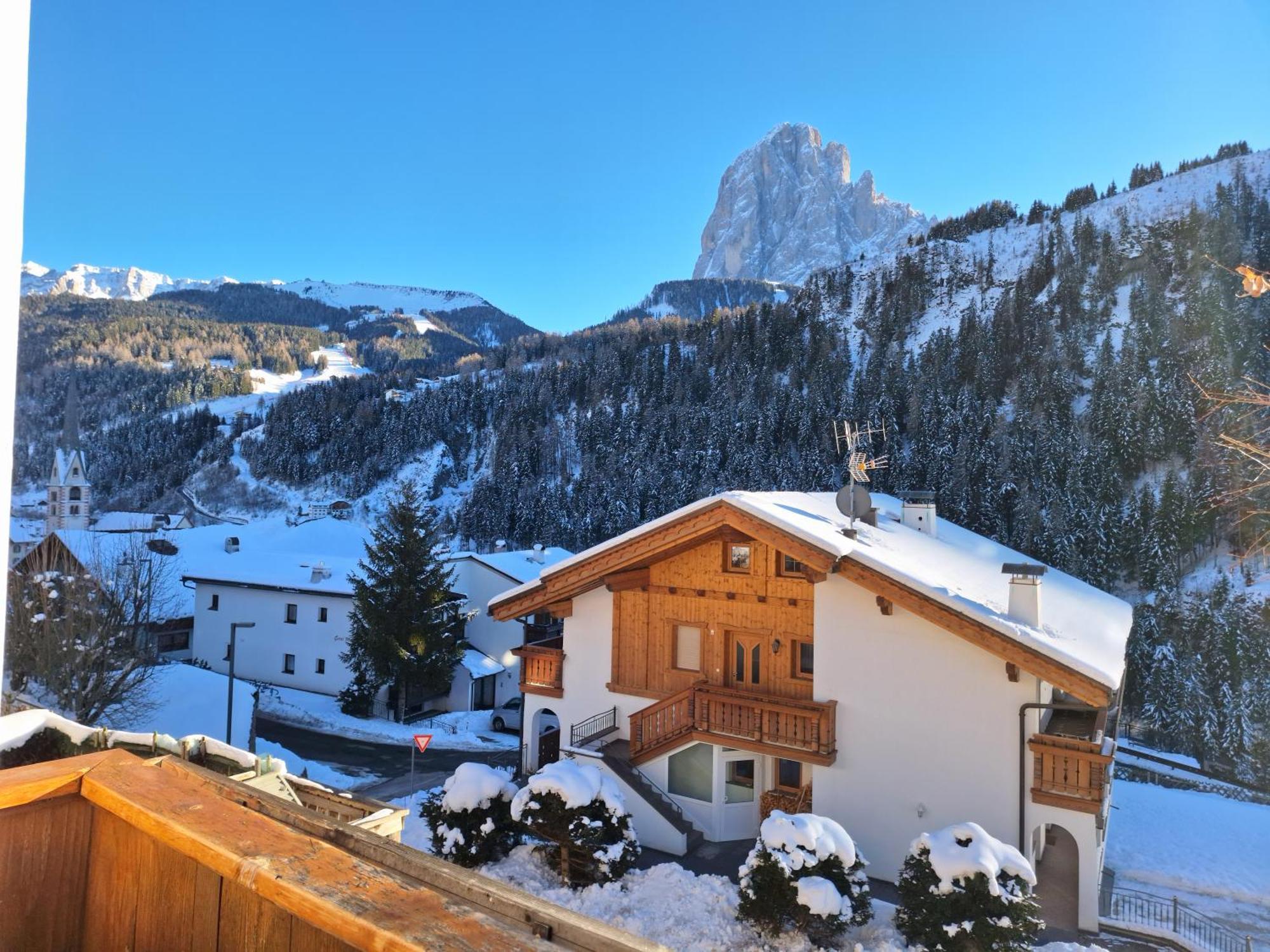 Apartments Insam Santa Cristina Val Gardena エクステリア 写真